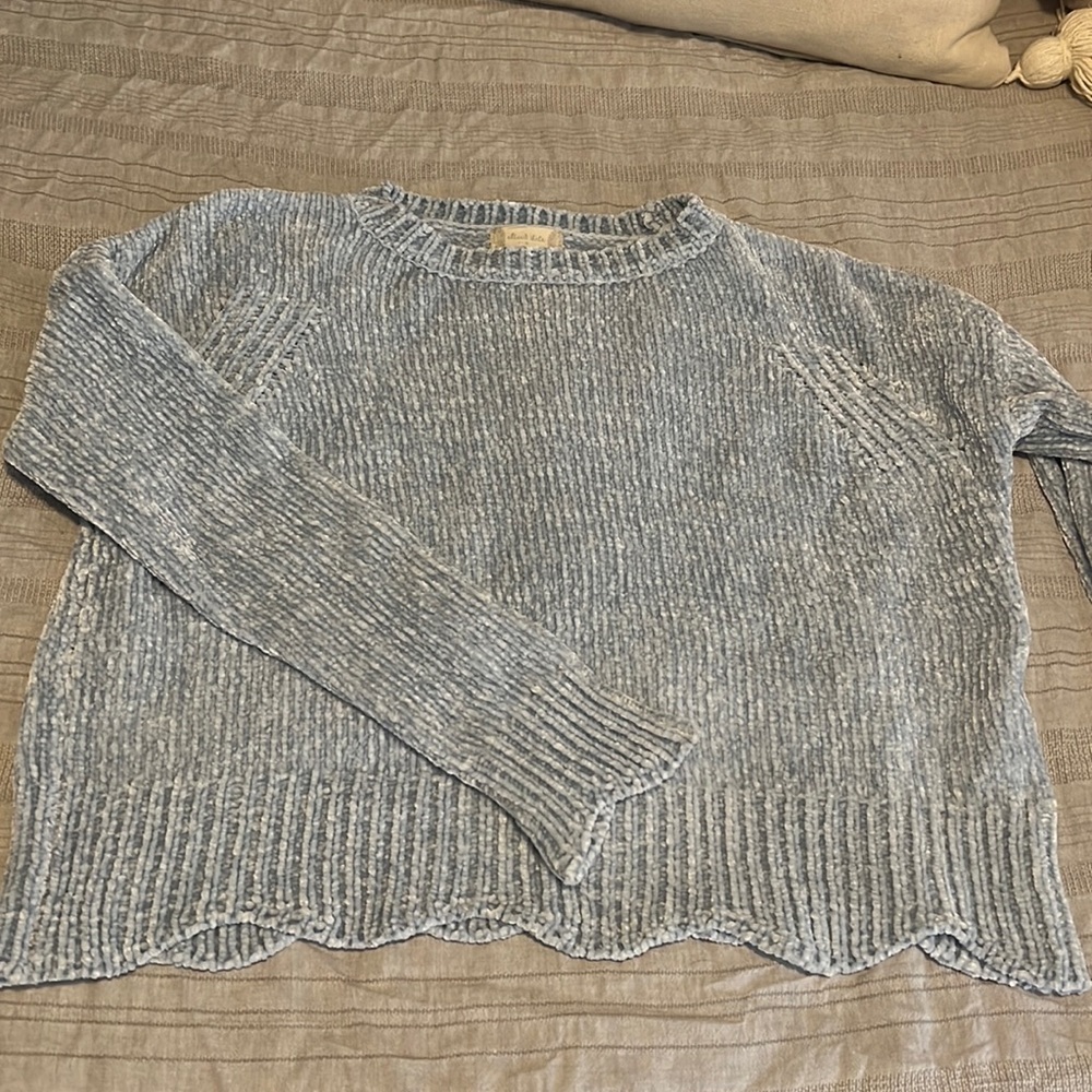 Altar’d state blue sweater size small